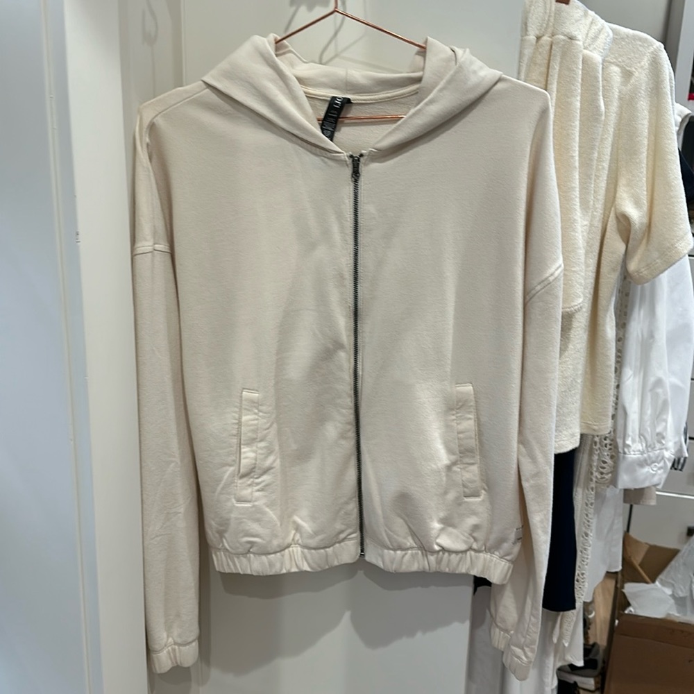Vuori Sweatshirt hooded